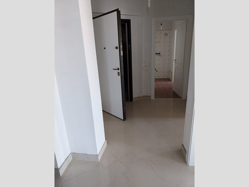 Appartamento in Vendita a Vibo Valentia, zona Vibo Marina, 135'000€, 140 m²