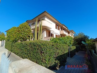 Casa Semi Indipendente in Vendita a Rosignano Marittimo, 175'000€, 79 m²