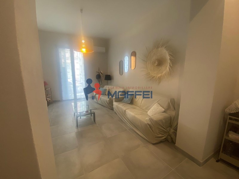 Appartamento in Vendita a Viareggio, 440'000€, 90 m², arredato