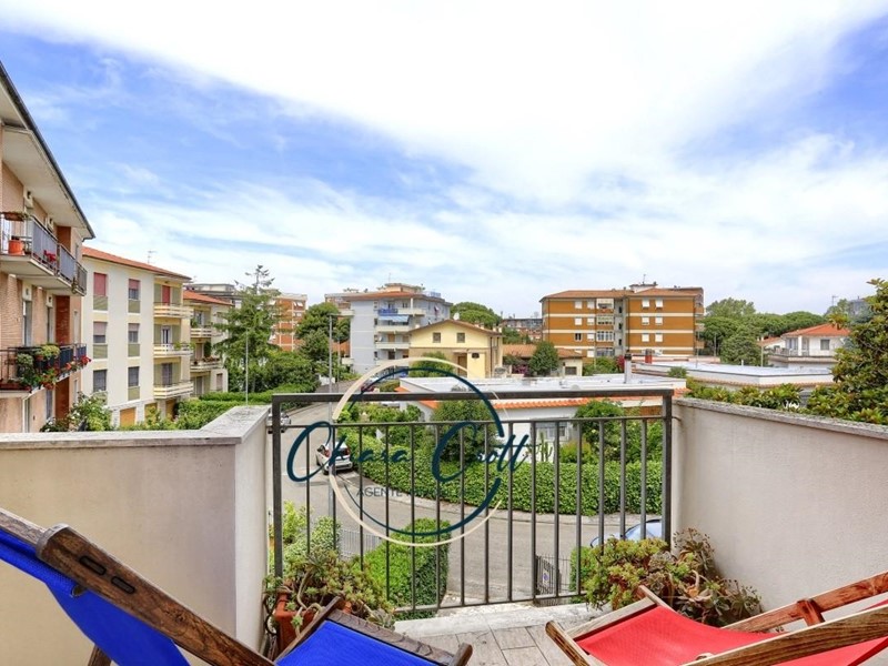 Quadrilocale in Vendita a Livorno, zona Ardenza, 285'000€, 85 m², con Box