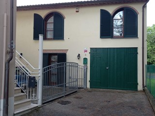 Casa Indipendente in Vendita a Pisa, 198'000€, 120 m²