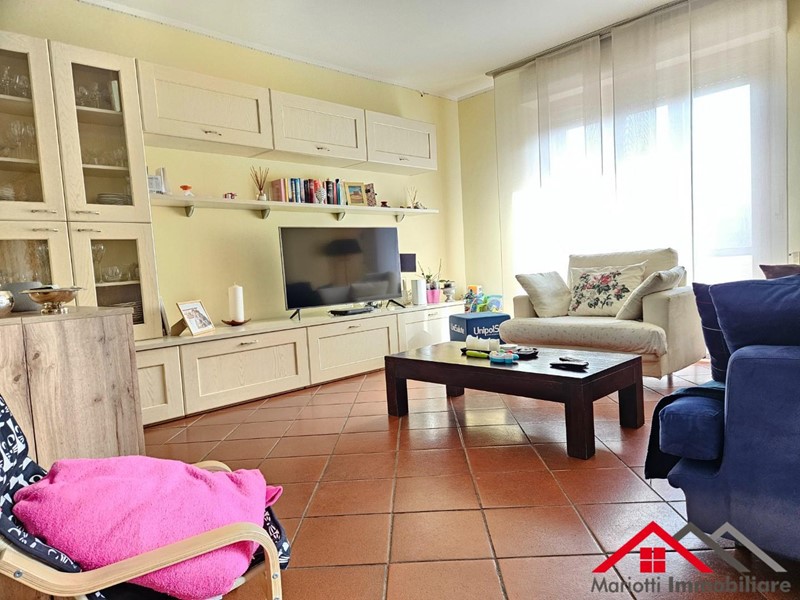 Villa bifamiliare in Vendita a San Giuliano Terme, zona Campo, 378'000€, 180 m², con Box