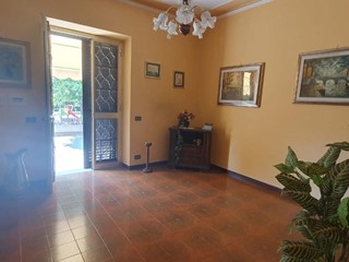 Villa bifamiliare in Vendita a Lucca, zona Santa Maria a Colle, 149'000&euro;, 130 m², arredato