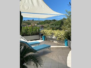 Attico in Vendita a Capraia e Limite, zona Limite, 355'000€, 100 m², con Box