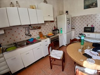Casa Semi Indipendente in Vendita a Massa, 210'000&euro;, 69 m², arredato