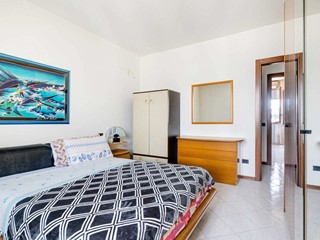 Bilocale in Vendita a Saronno, 105'000€, 80 m²