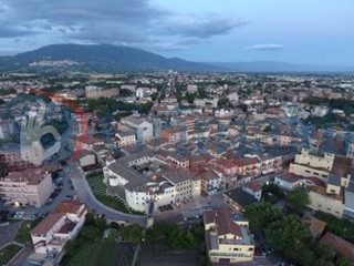 Negozio in Vendita a Bastia Umbra, 80'000€, 210 m²