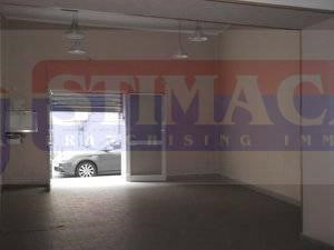 Attività commerciale in Affitto a Afragola, 700€, 100 m²