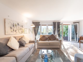 Trilocale in Vendita a Roma, zona Cortina d'Ampezzo, 375'000&euro;, 90 m²