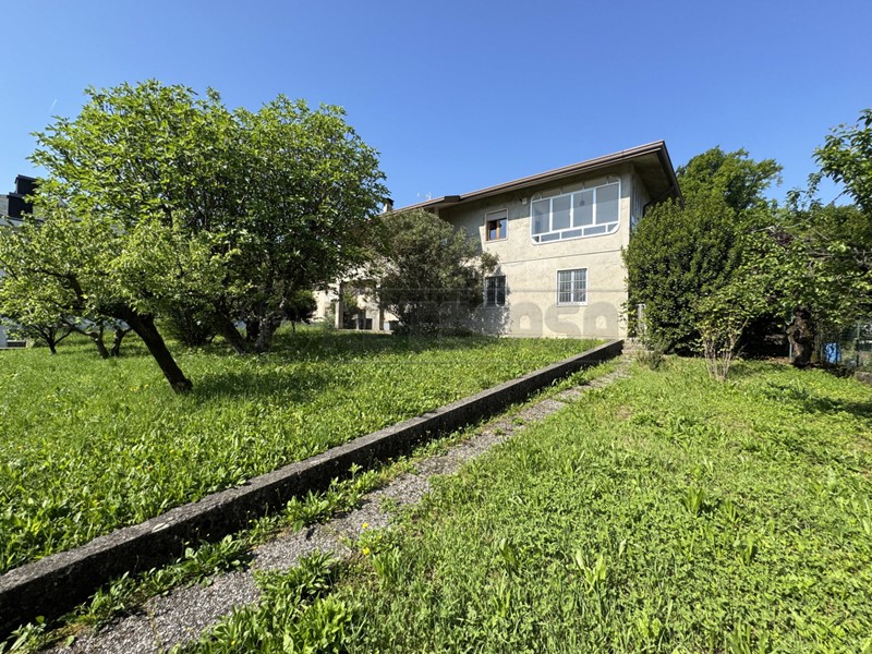 Casa Indipendente in Vendita a Trissino, zona TRISSINO, 388'000&euro;, 377 m², con Box