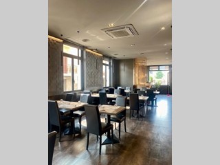 Immobile commerciale in Vendita a Luisago, 450'000€, 280 m², arredato