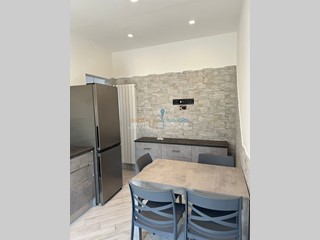 Trilocale in Affitto a Carrara, zona Marina Di Carrara, 1'300€, 55 m²