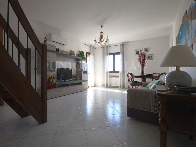 Appartamento in Vendita a Santo Stefano di Magra, 250'000€, 125 m²