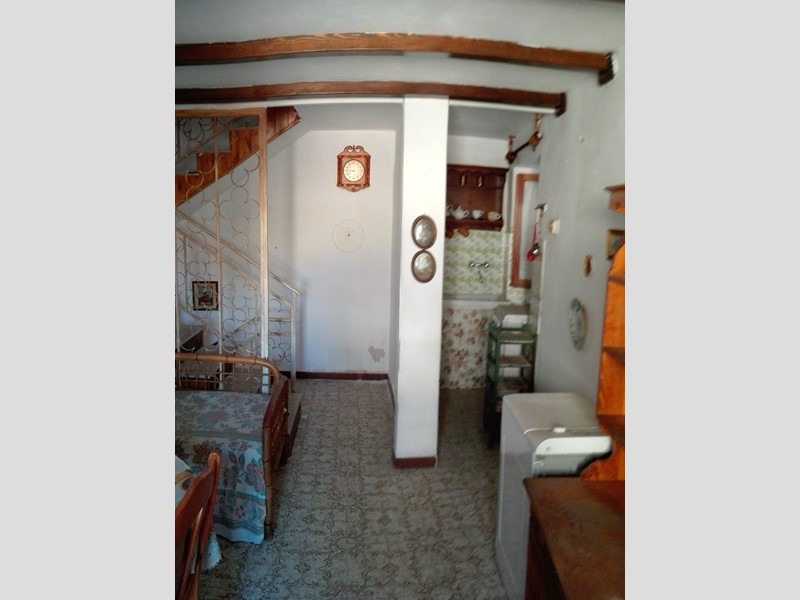 Casa Indipendente in Vendita a Castelnuovo Magra, 65'000€, 80 m²