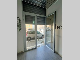 Immobile commerciale in Affitto a Reggio Calabria, 400€, 25 m²