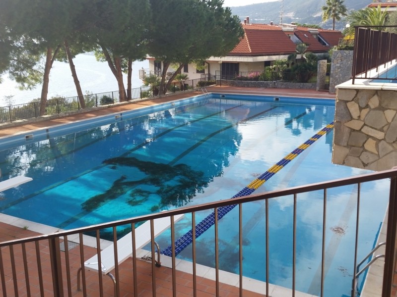 Monolocale in Vendita a Ospedaletti, 195'000€, 65 m², arredato