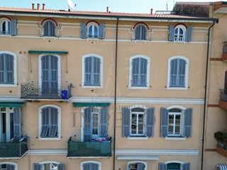 Quadrilocale in Vendita a Ventimiglia, zona Vicinanze centro, 130'000€, 95 m²