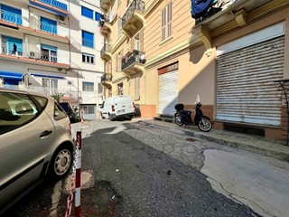 Magazzino in Vendita a Ospedaletti, 79'000€, 72 m²
