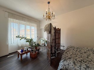 Appartamento in Vendita a Ventimiglia, zona Centro, 299'000&euro;, 116 m², arredato