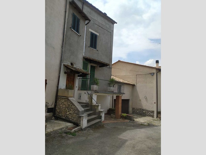 Casa Semi Indipendente in Vendita a Guardea, 75'000&euro;, 116 m²