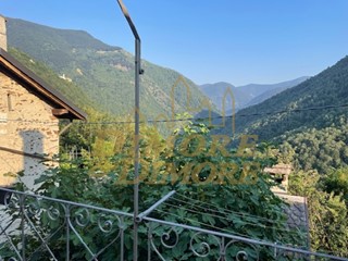 Casa Indipendente in Vendita a Valle Cannobina, zona Orasso, 156'000€, 80 m², arredato