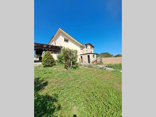 Casa Indipendente in Vendita a Lanciano, zona Marcianese, 185'000&euro;, 207 m², con Box