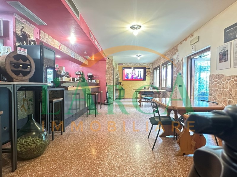 Attività commerciale in Vendita a Zone, 630'000€, 1050 m²