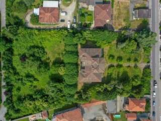 Casa Indipendente in Vendita a Cossato, 380'000€, 1600 m², con Box