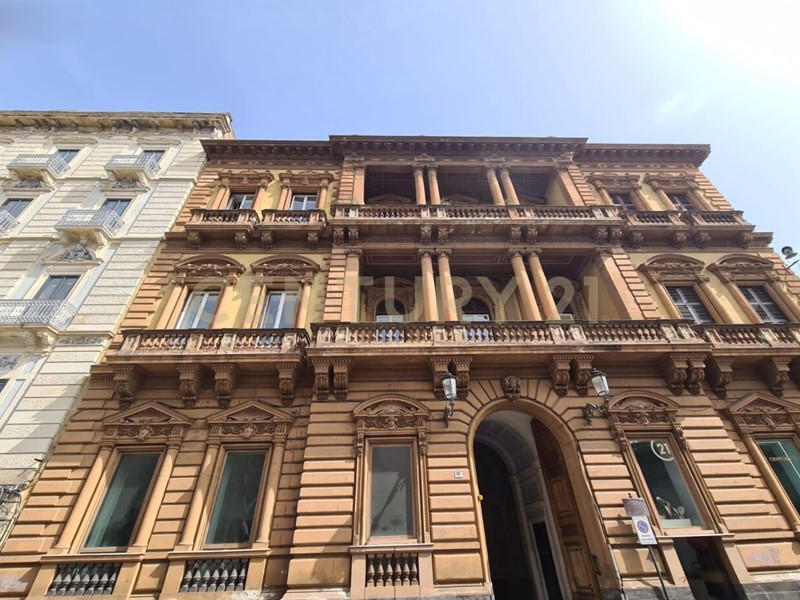 Immobile commerciale in Vendita a Catania, 2'500'000&euro;, 530 m²