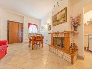 Bilocale in Vendita a Roma, zona Cesano, 95'000&euro;, 70 m², arredato