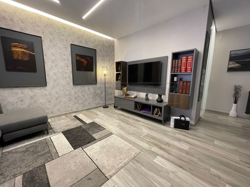 Quadrilocale in Vendita a Siracusa, 135'000&euro;, 72 m², arredato