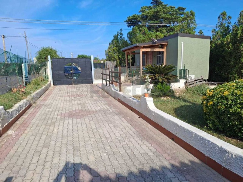 Villa in Vendita a Siracusa, 155'000&euro;, 115 m²