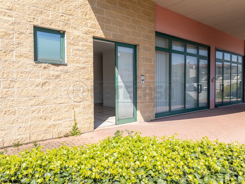 Laboratorio in Vendita a Dueville, 280'000€, 350 m²