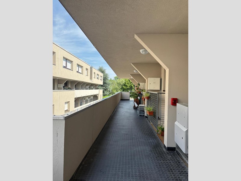 Trilocale in Vendita a Como, 170'000€, 108 m², con Box