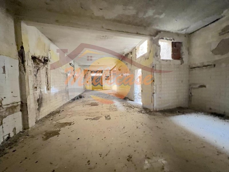 Immobile commerciale in Vendita a Siracusa, zona Adda -Gelone - Borgata, 78'000&euro;, 110 m²