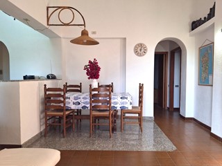 Casa Indipendente in Vendita a Trinità d'Agultu e Vignola, zona Costa Paradiso, 355'000&euro;, 150 m², con Box