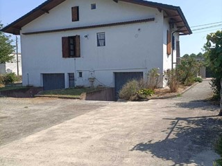 Casa Indipendente in Vendita a Badia Pavese, 155'000€, 200 m², con Box