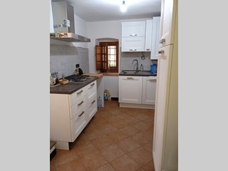 Quadrilocale in Vendita a Fosdinovo, zona Giucano, 88'000&euro;, 79 m²