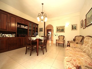 Appartamento in Vendita a La Spezia, zona Semicentro, 170'000€, 107 m²