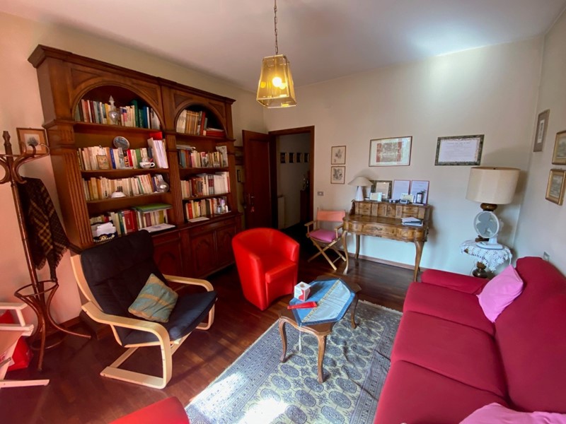 Ufficio in Affitto a Perugia, zona Semicentrale, 320€, 15 m², arredato