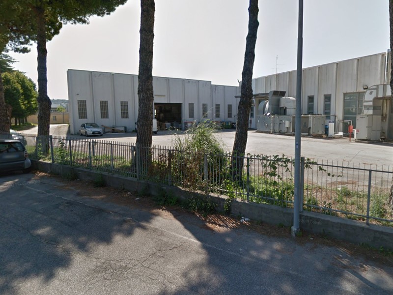 Immobile commerciale in Vendita a Rimini, 1'300'000€, 2200 m²