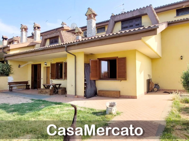 Appartamento in Vendita a Rocca di Papa, 289'000€, 77 m²