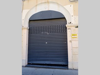 Negozio in Affitto a Messina, zona Centro città, 850€, 52 m²