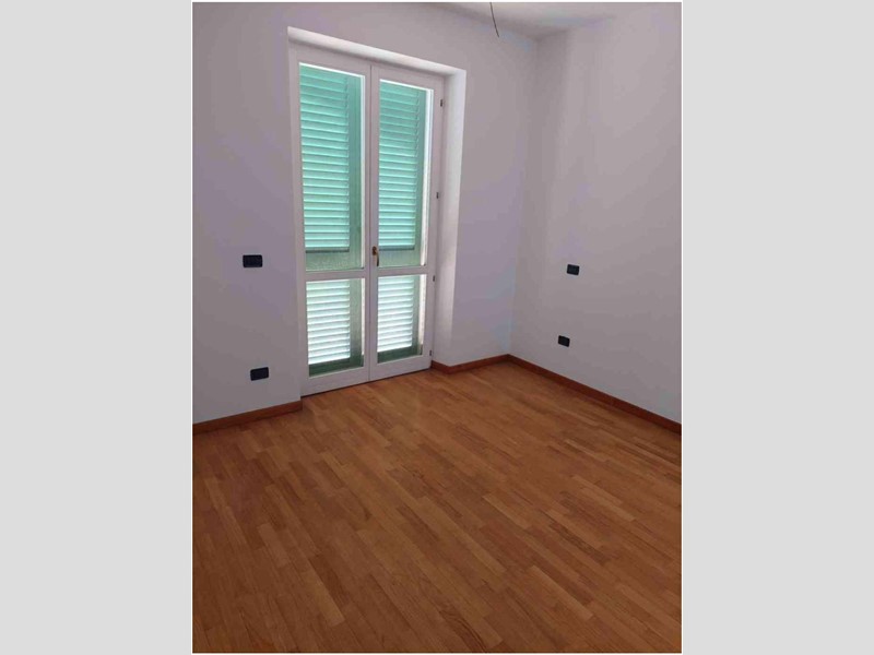Casa Semi Indipendente in Vendita a Carrara, zona Avenza, 340'000€, 110 m²