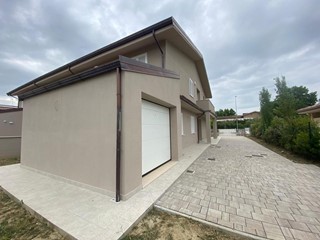 Appartamento in Vendita a Pontedera, 365'000€, 120 m², con Box