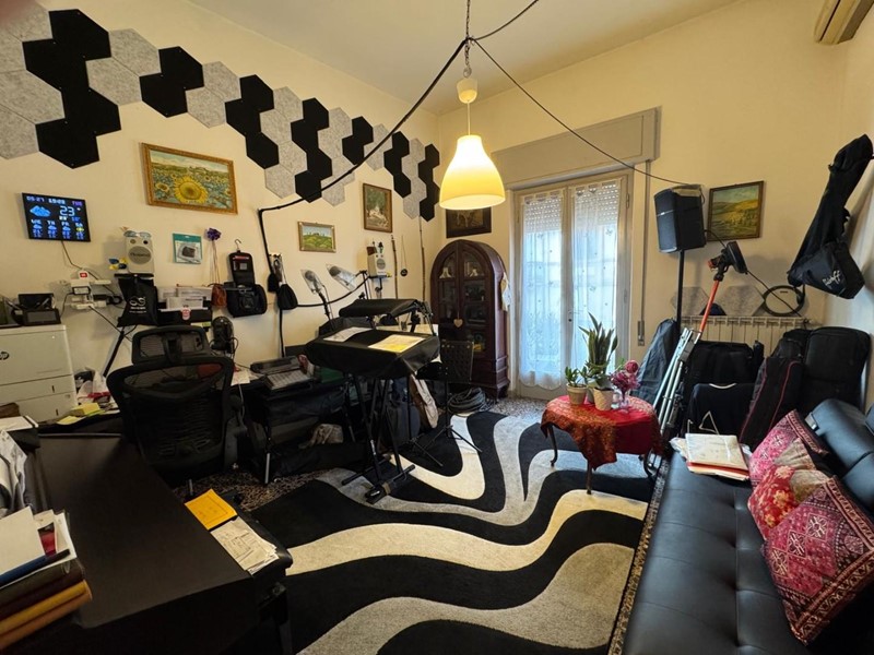 Appartamento in Vendita a Viareggio, 290'000€, 100 m²