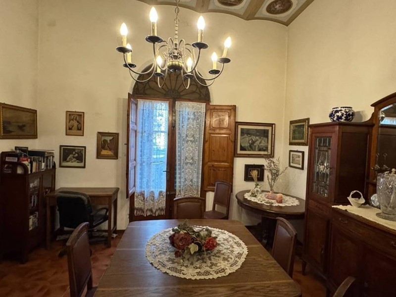 Casa Indipendente in Vendita a Viareggio, 830'000€, 256 m²