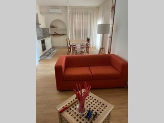 Appartamento in Vendita a Pisa, 365'000€, 115 m², arredato, con Box