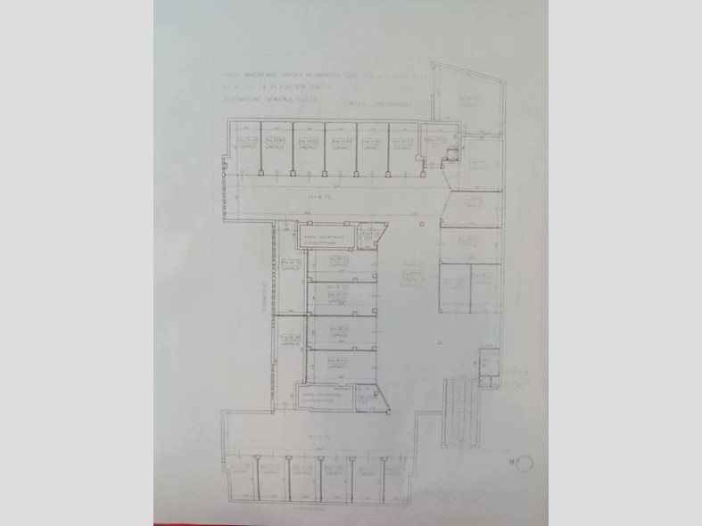 Box in Vendita a Siracusa, 600'000&euro;, 1200 m²