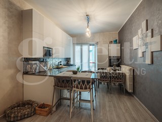 Trilocale in Vendita a Pinerolo, 129'000€, 79 m²